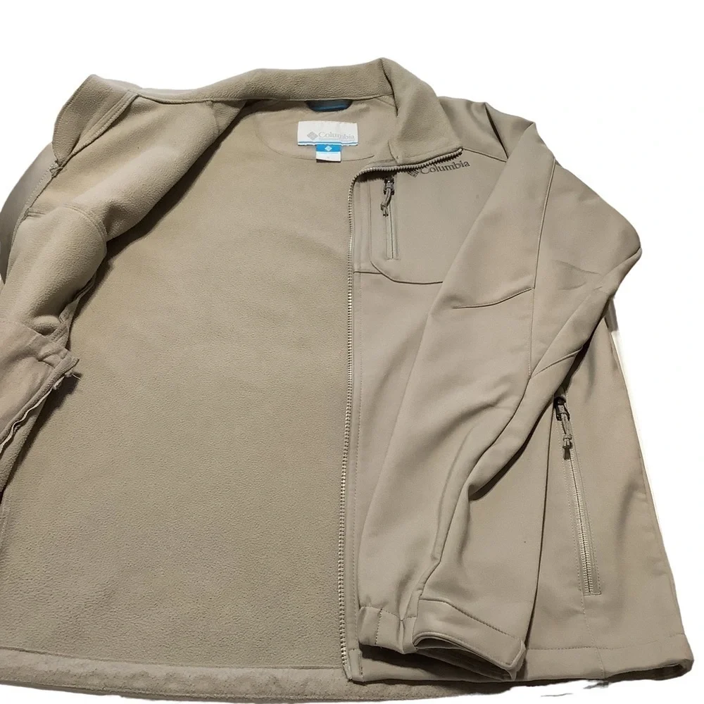 COLUMBIA Omni-Shield‎ Lightweight Jacket - Size M